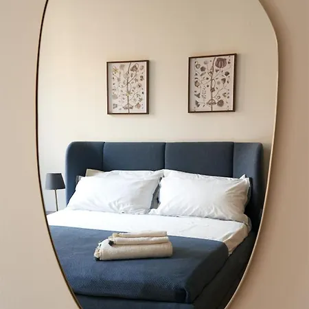 Cozy Duomo - Elegant & Quiet, 300m From Cathedral Διαμέρισμα *